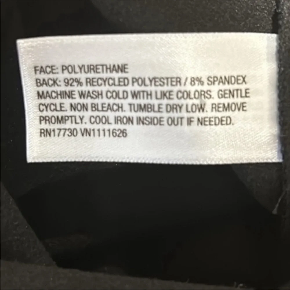 Sleek Black Leather Pants - Picture 4 of 4